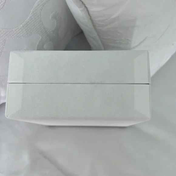 Amina Muaddi Empty Padded Jewelry Box - Picture 6 of 8